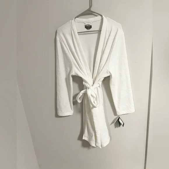 Kate Spade White Cozy Robe with Tie Belt
Size L/XL - Picture 5 of 11